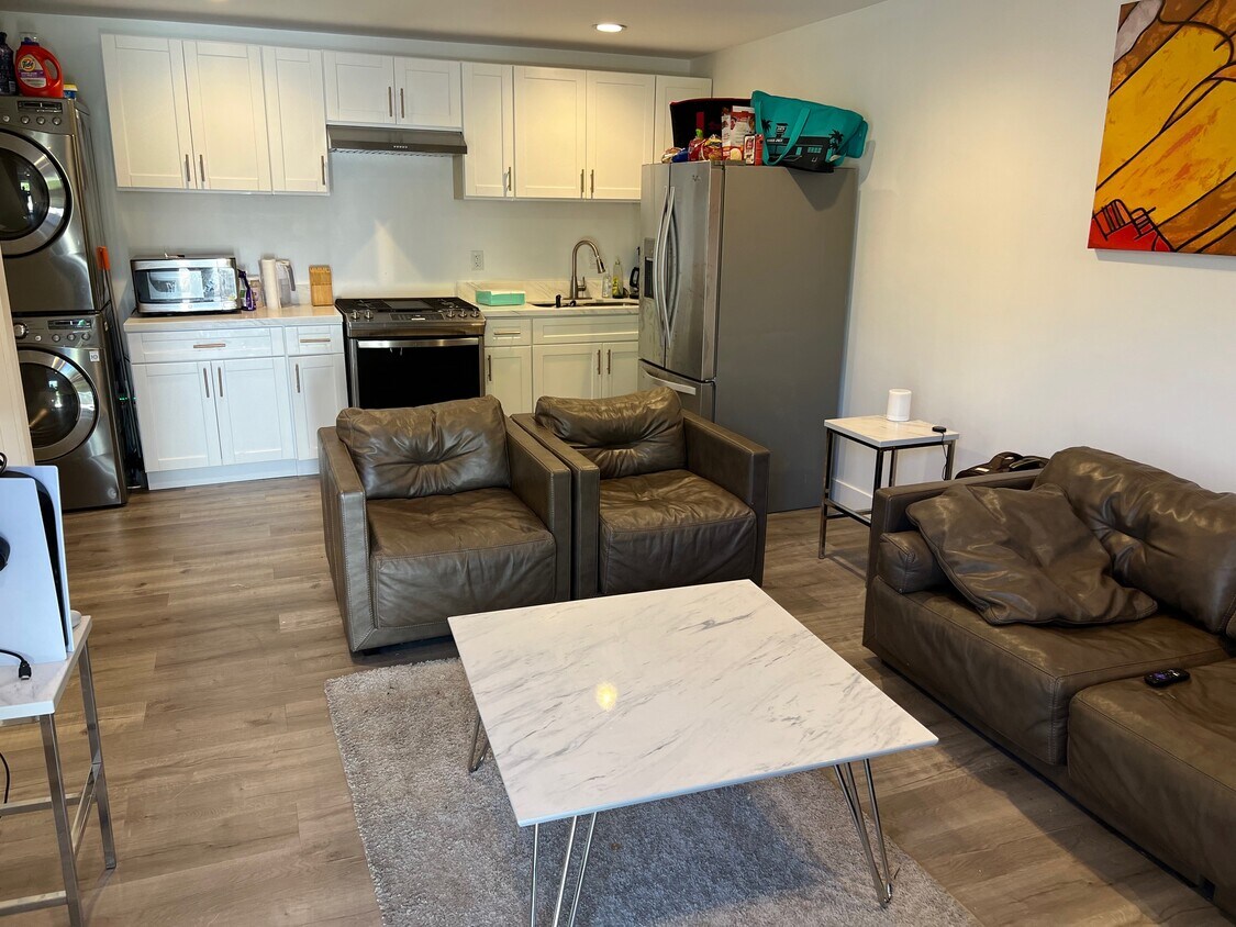 Foto principal - 6960 Forbes Ave