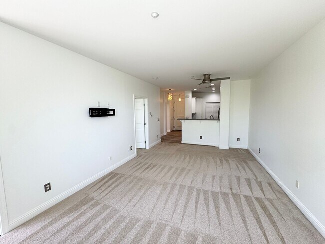 Foto del edificio - Perfect Shape Dublin Ranch Condo with quic...