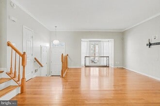 Building Photo - 107 Monet Cir