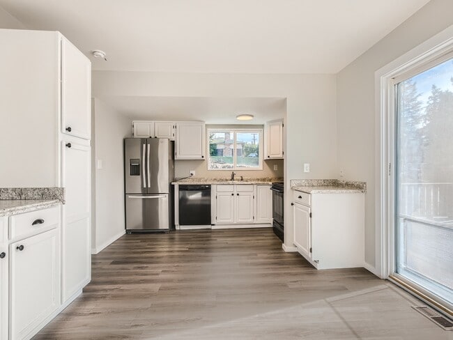 kitchen - 13710 156th Ave SE