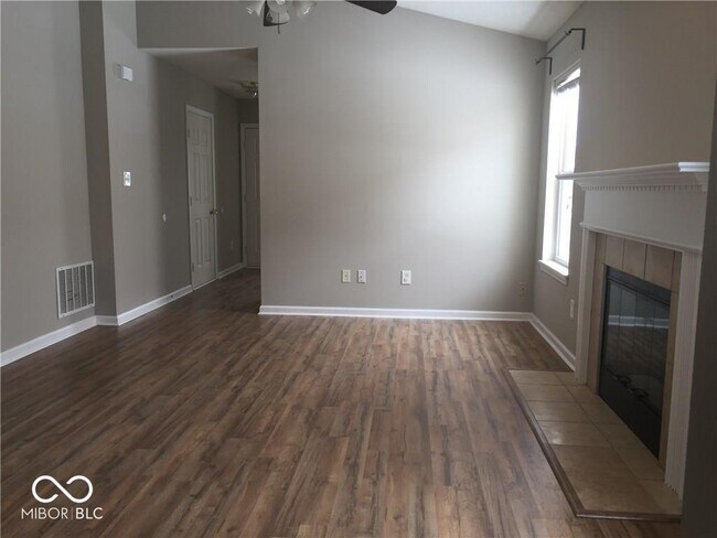 Foto del edificio - 3811 Gray Heather Ln