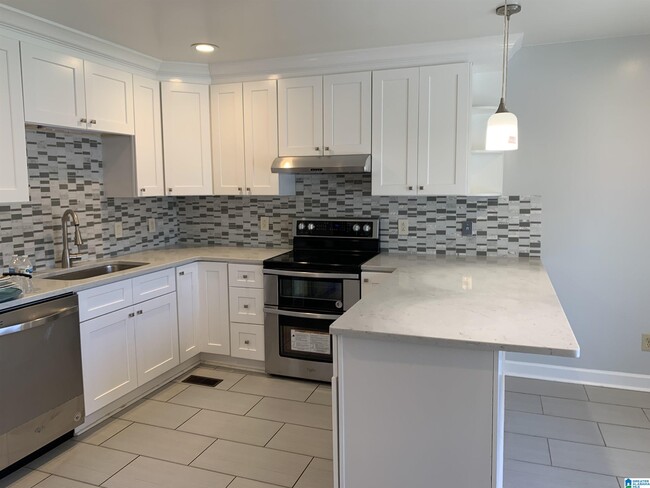 Building Photo - 134 Woodbury Dr