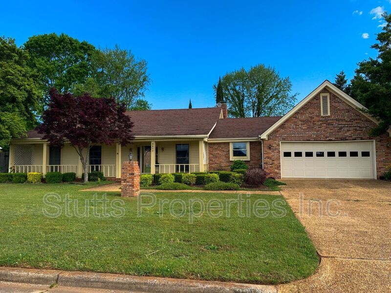 2217 Robbie Ave, Muscle Shoals, AL 35661 House Rental in Muscle