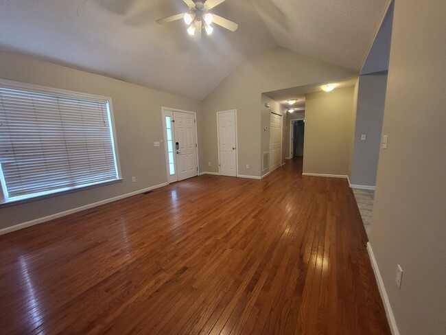 Building Photo - 3915 Plaxico Rd