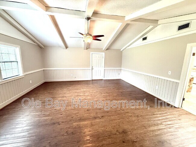 Foto del edificio - 9345 Spice Pond Rd Ext