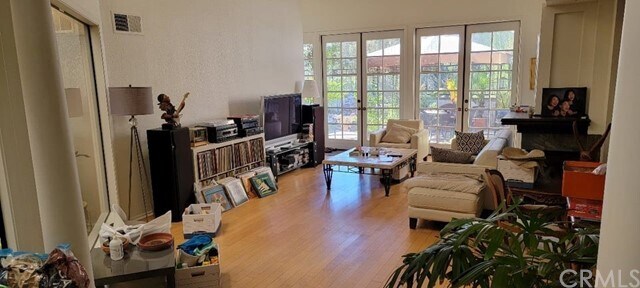 Foto del edificio - 1781 Alicante St