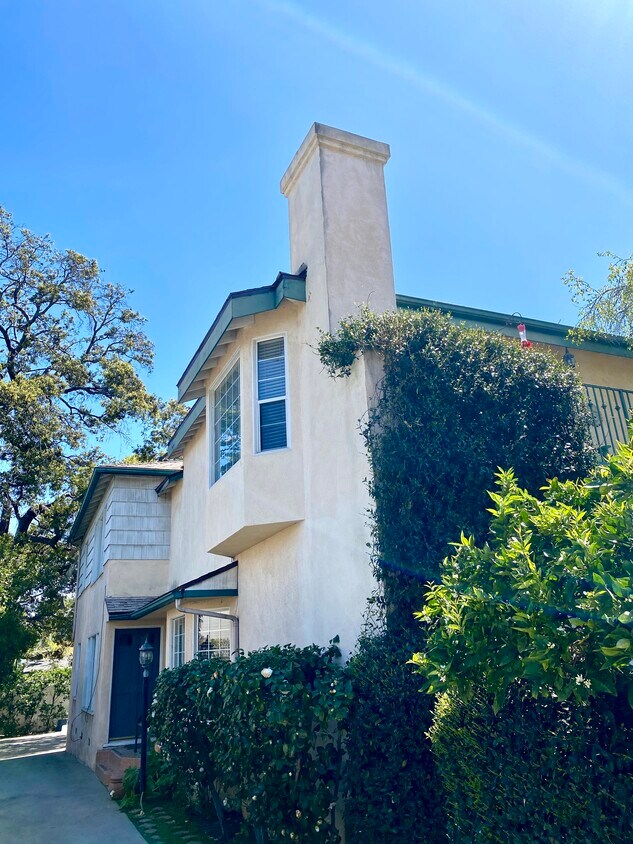 11352 Elderwood St, Los Angeles, CA 90049 House Rental in Los Angeles