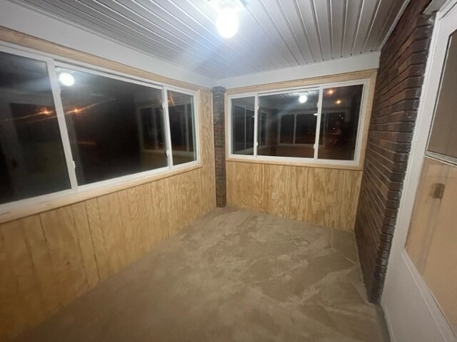 Building Photo - 624 Fernwood Dr