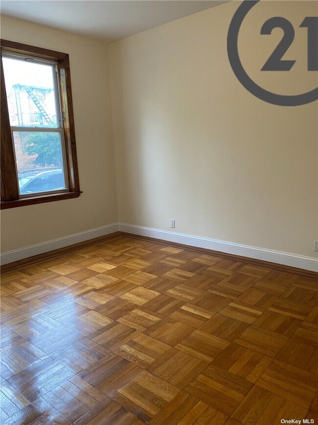 Foto del edificio - 30-44-44 33rd St