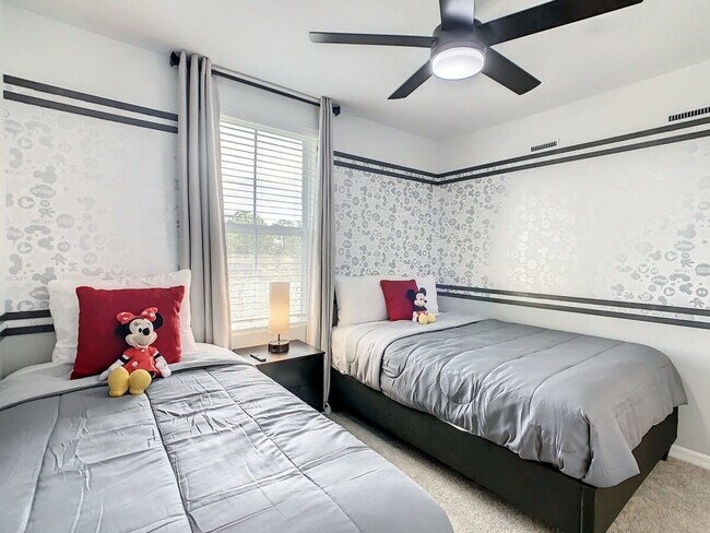 Foto del edificio - 1048 Plantation Ln