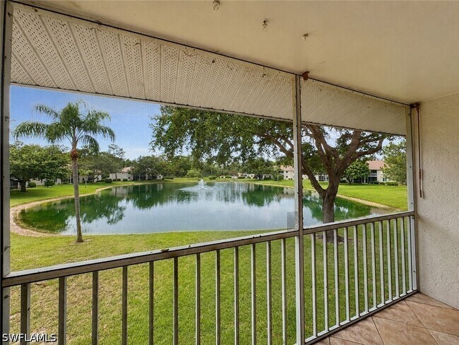 Foto del edificio - 240 Timber Lake Cir
