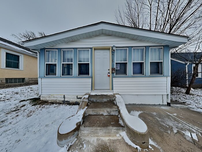 Primary Photo - WINTER SPECIAL!! 3 Bedroom, 1 Bathroom Hou...