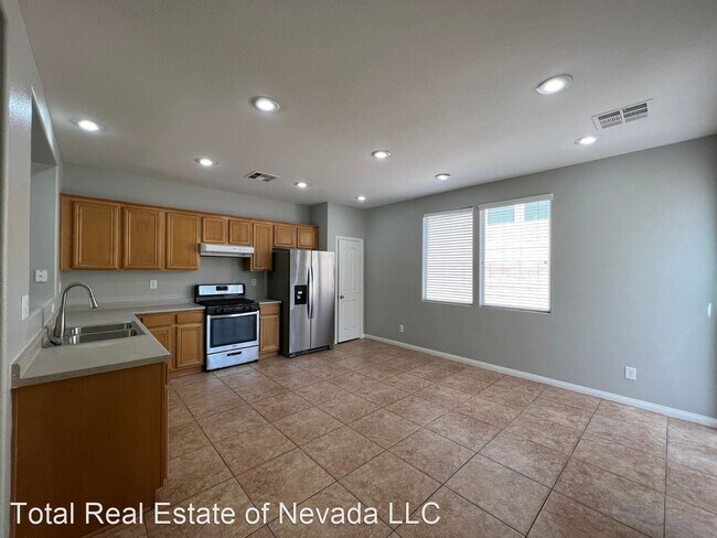 Foto del edificio - 3 br, 2.5 bath House - 76 Japonica Avenue