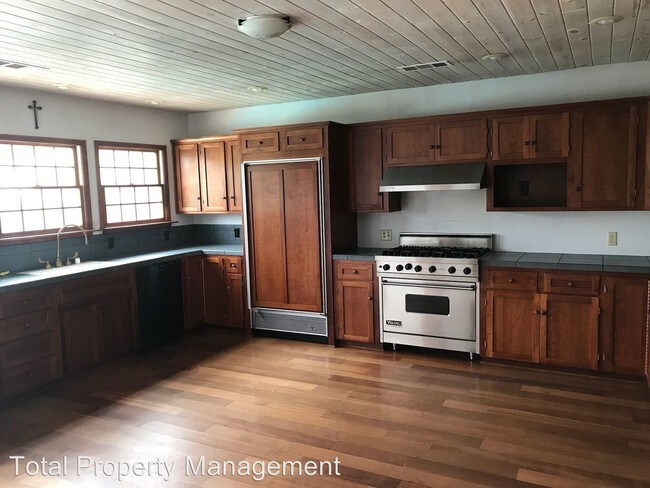 Building Photo - 3 br, 2 bath House - 558 N Gem St