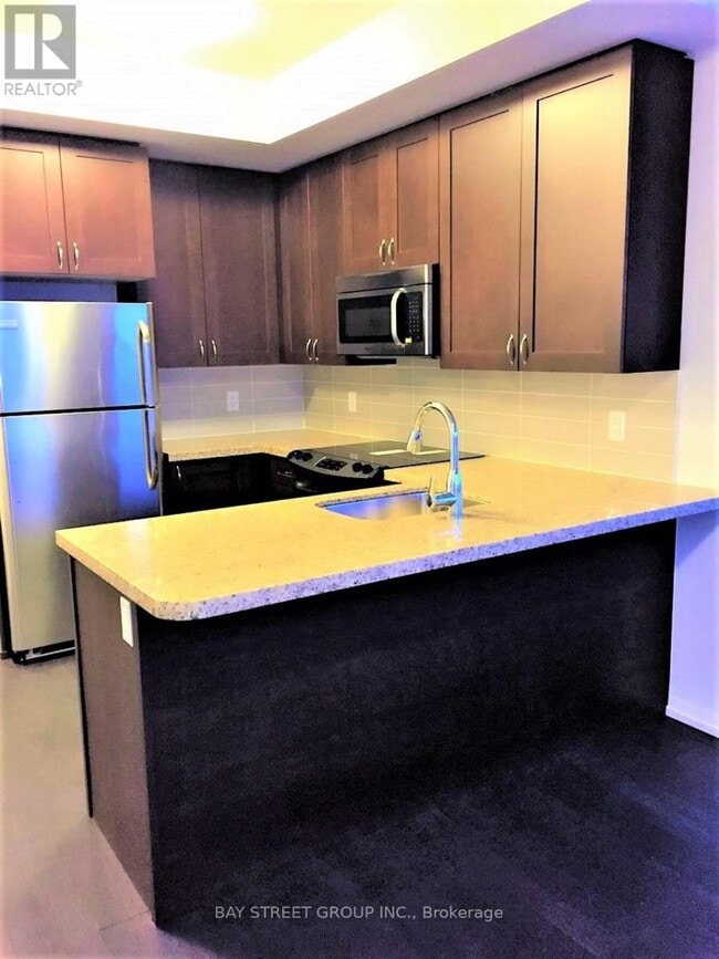 Photo du bâtiment - 540-540 Bur Oak Ave