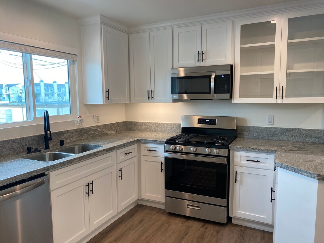 Foto principal - 3902 W 178th St