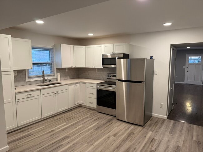 Building Photo - 2200 Ozark St