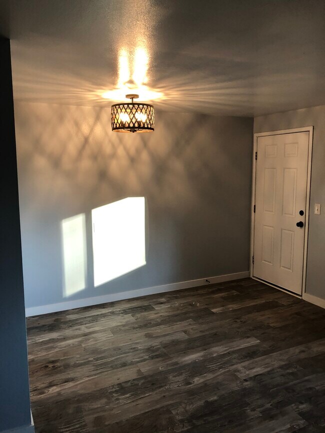 Foto del edificio - 2322 N 134th St