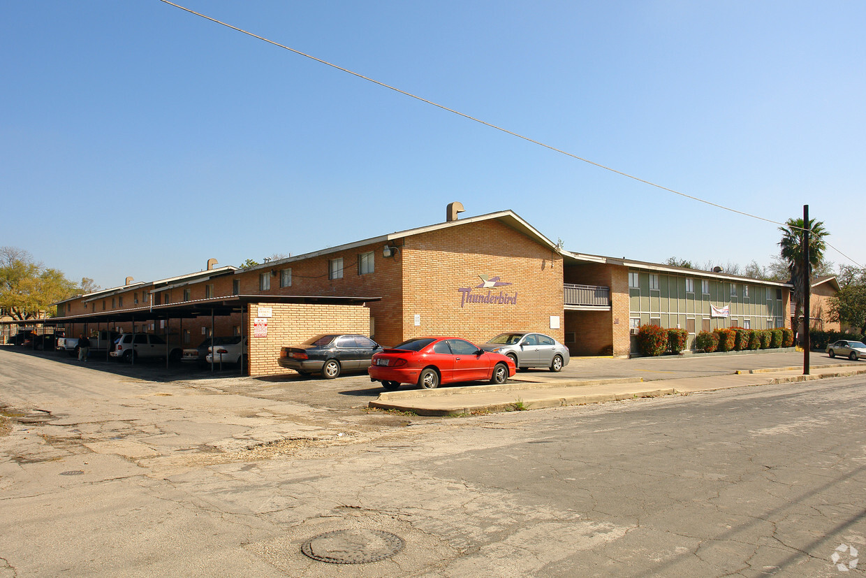 Primary Photo - Thunderbird Apartments