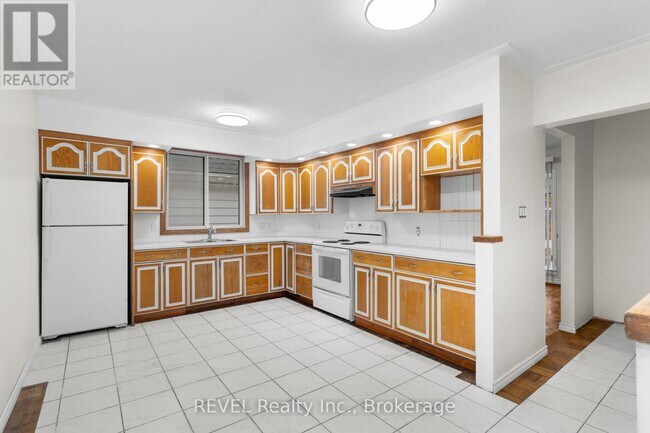 Building Photo - 4124 Terrace Ave