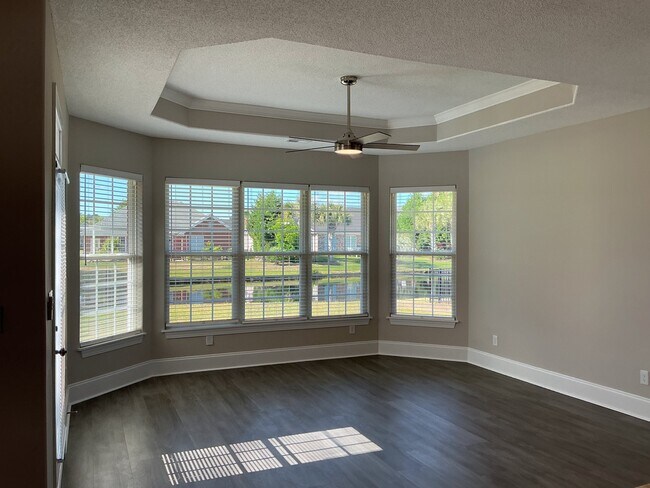 Foto del edificio - 546 Stonemason Dr