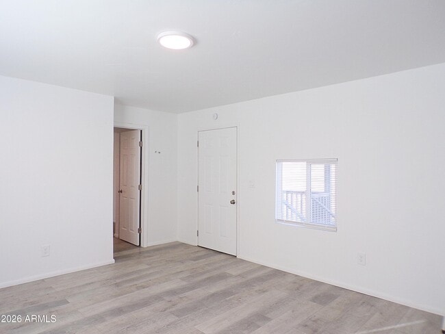 Building Photo - 4849 S Ricardo Dr