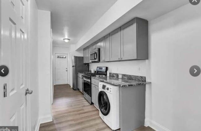 Building Photo - 1253 16th St NE