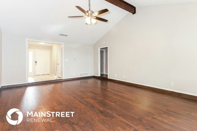 Building Photo - 6621 High Lawn Terrace