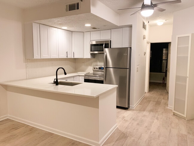 Kitchen - 1050 Piedmont Ave NE