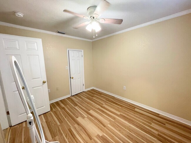 Foto del edificio - 348 N Orange St