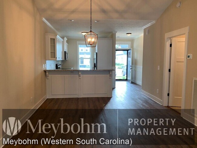 Foto del edificio - 2 br, 2 bath House - 521 Whistlestop Drive