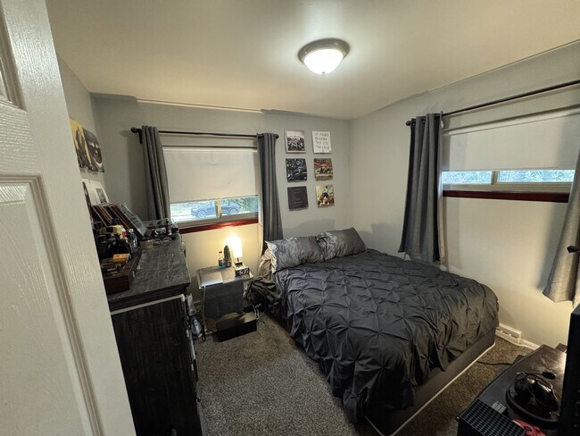 Foto del edificio - 8197 E Lehigh Dr