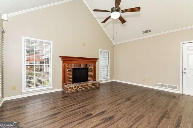 Foto del edificio - 3307 Poplar Ridge Dr