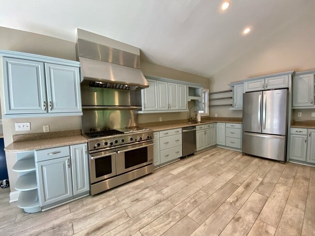 Foto del edificio - 345 Ridgeview Trail