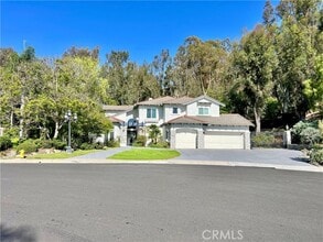 Building Photo - 26612 Royale Dr