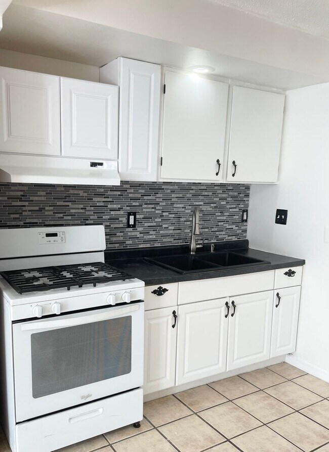 Foto del edificio - 29518 Joy Rd