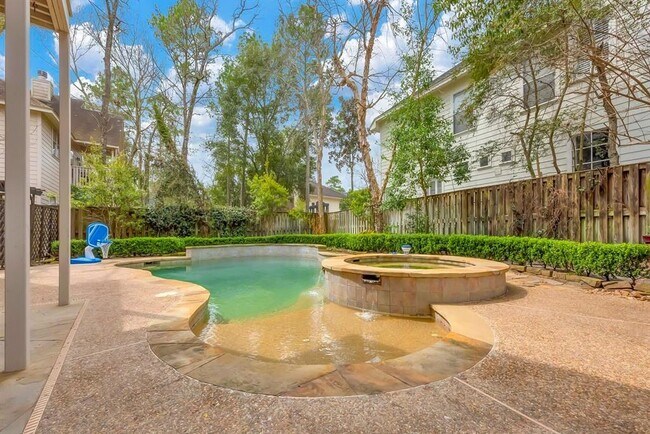 Foto del edificio - 27 Bethany Bend Dr
