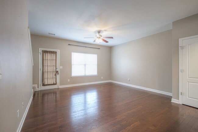 Building Photo - 5441 Perlou Ln