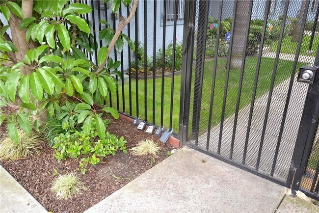 Gated entrance - 204 E Plymouth St