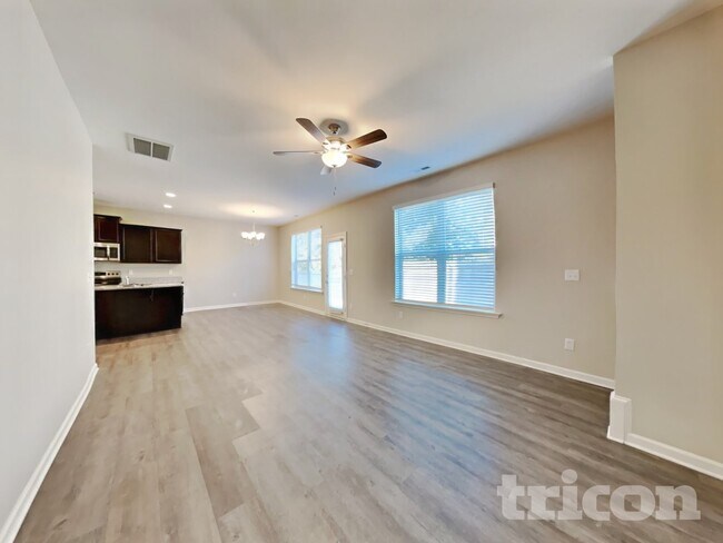 Building Photo - 104 Yadkin St