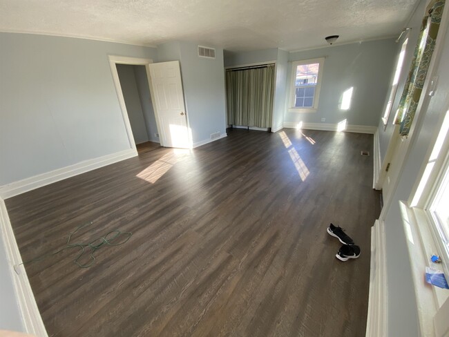 Building Photo - 1207 S Division Ave