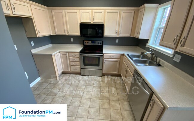 Building Photo - 5056 Sawyer Lake Dr