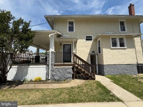 Building Photo - 1210 Eldridge Ave