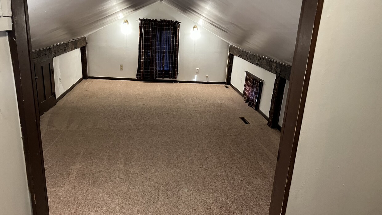 Foto principal - 11 E McKinley Way