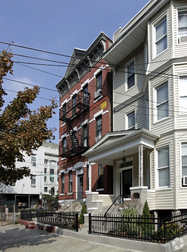 Building Photo - 510 Pavonia Ave
