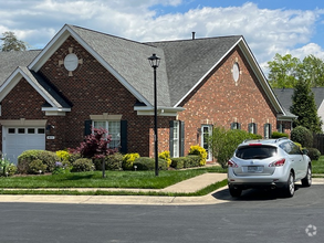 Building Photo - 9533 Airdrie Ln