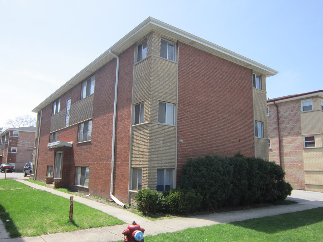 Primary Photo - 3631 147th St