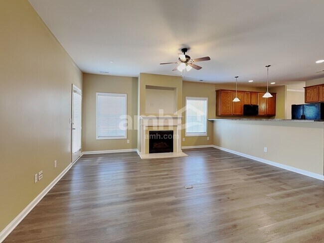 Foto del edificio - 6878 Coopers Hawk Trl