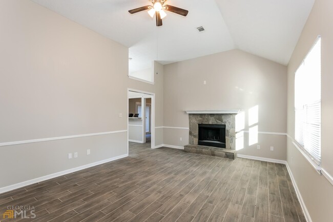Building Photo - 160 Melton Way