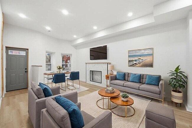Foto del edificio - 744 N Patterson Park Ave